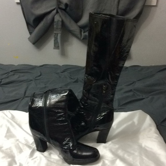 Prada boots - Picture 2 of 6